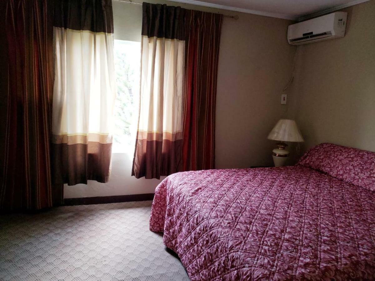 Montego Hotel Montego Bay Ngoại thất bức ảnh